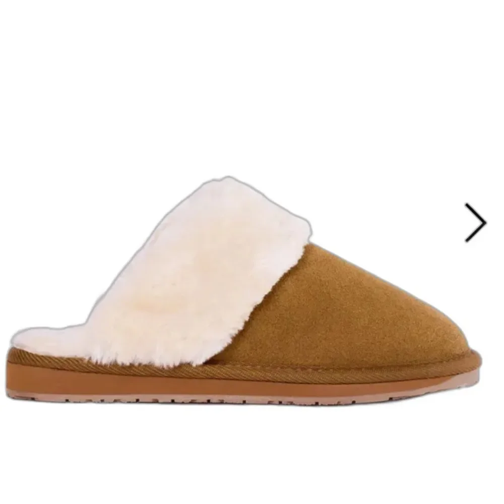 Minnetonka Kids’ Carefree Scuff Slipper Slide GUC. Size 1